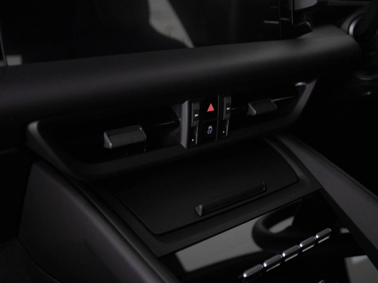Macan BASE (8) image 27