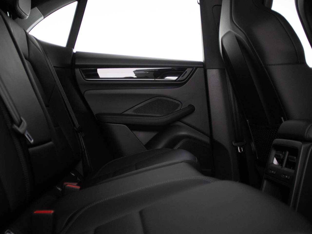 Macan BASE (8) image 33