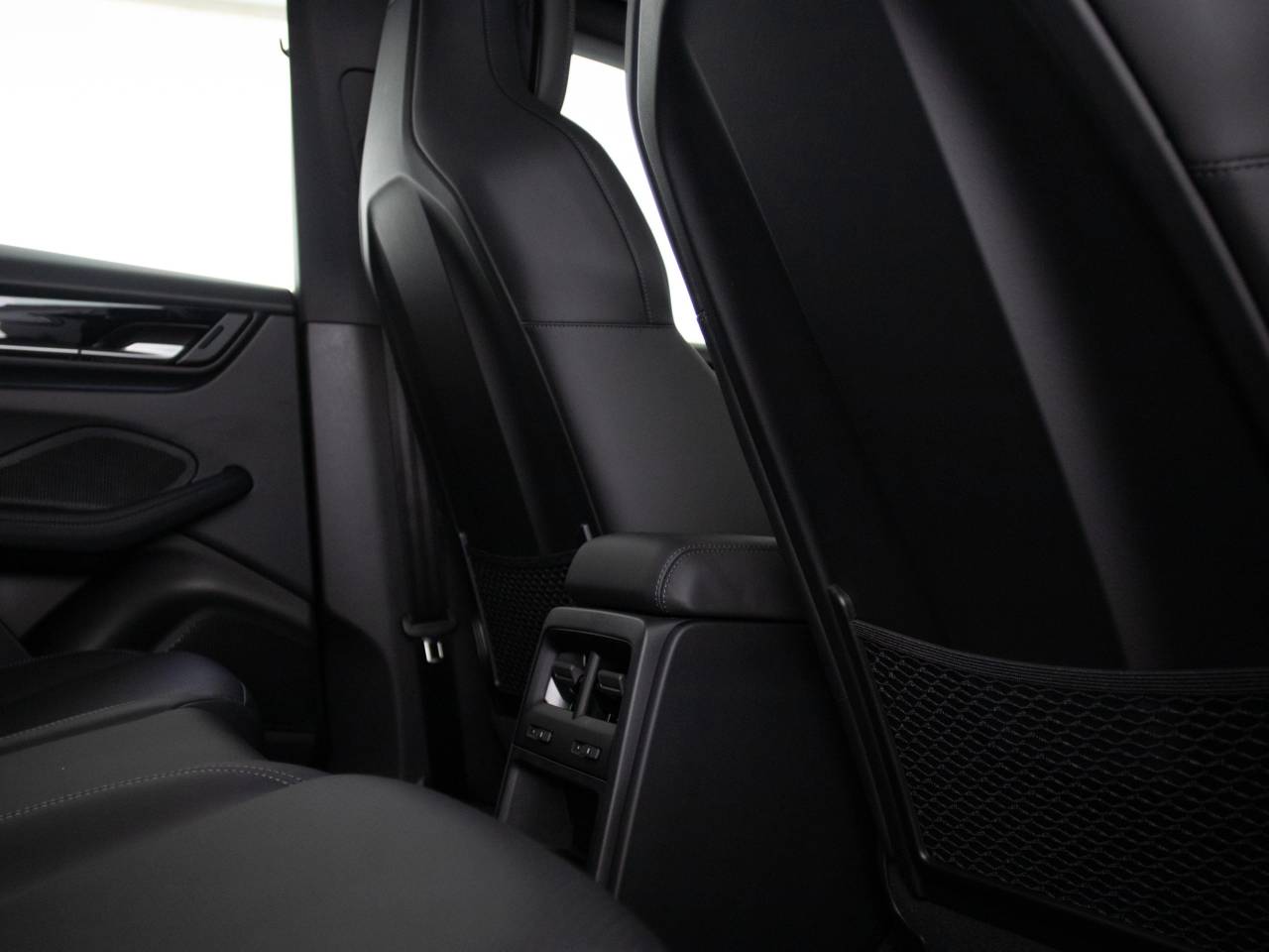 Macan BASE (8) image 31