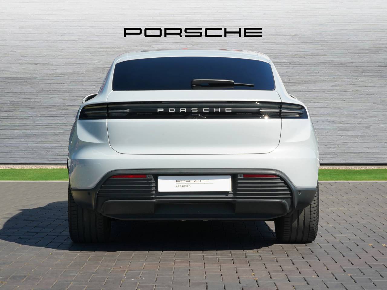 Macan BASE (10) image 07