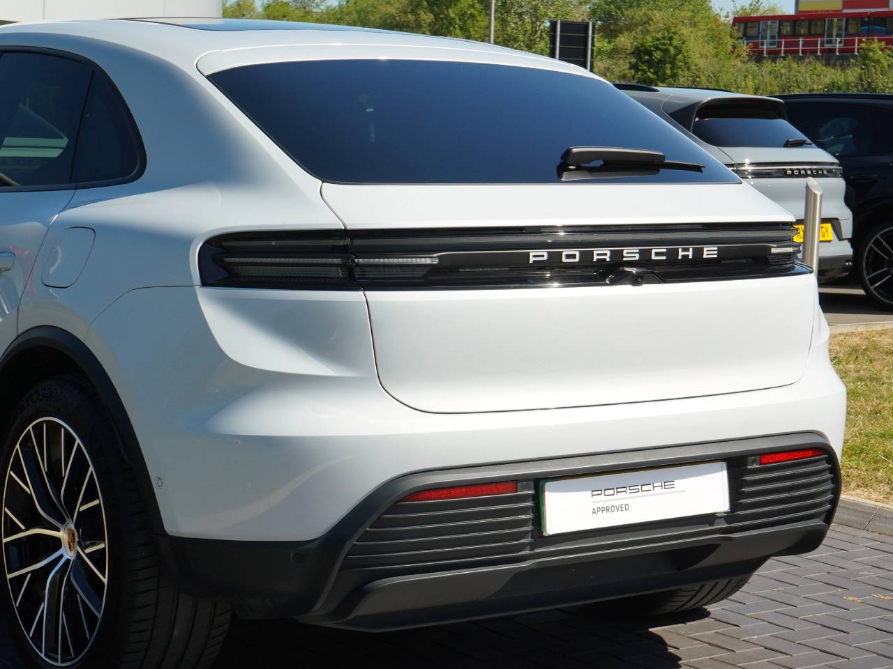 Macan BASE (10) image 17