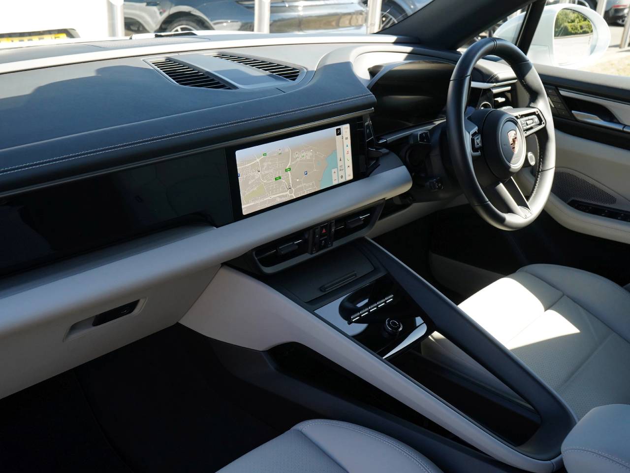 Macan BASE (10) image 32