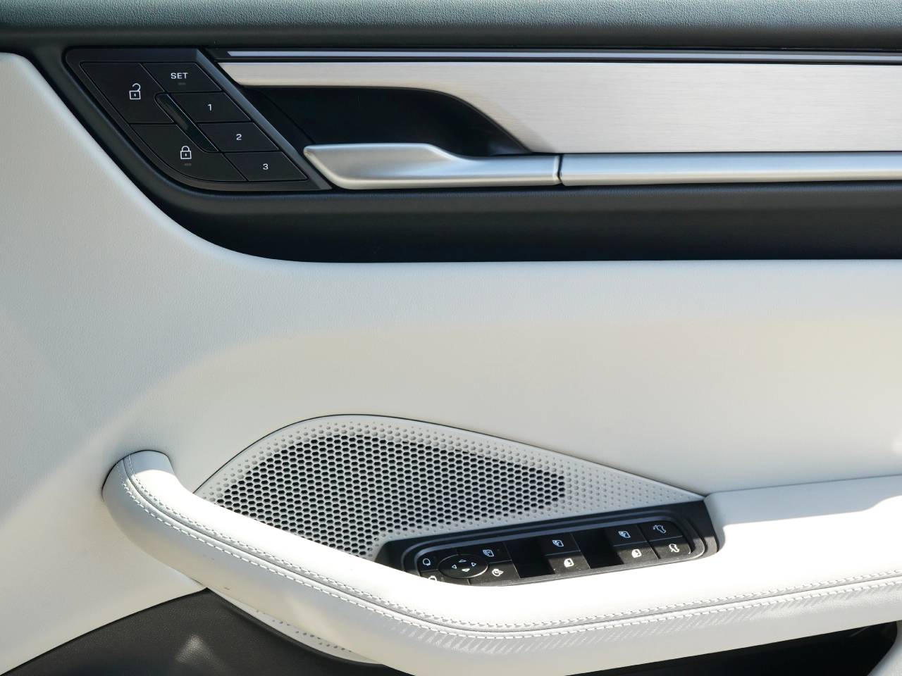 Macan BASE (10) image 31