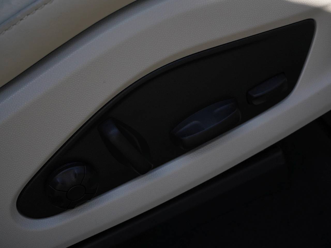 Macan BASE (10) image 30