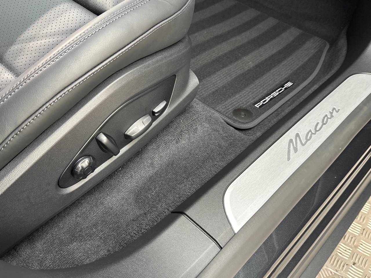Macan (88) image 39