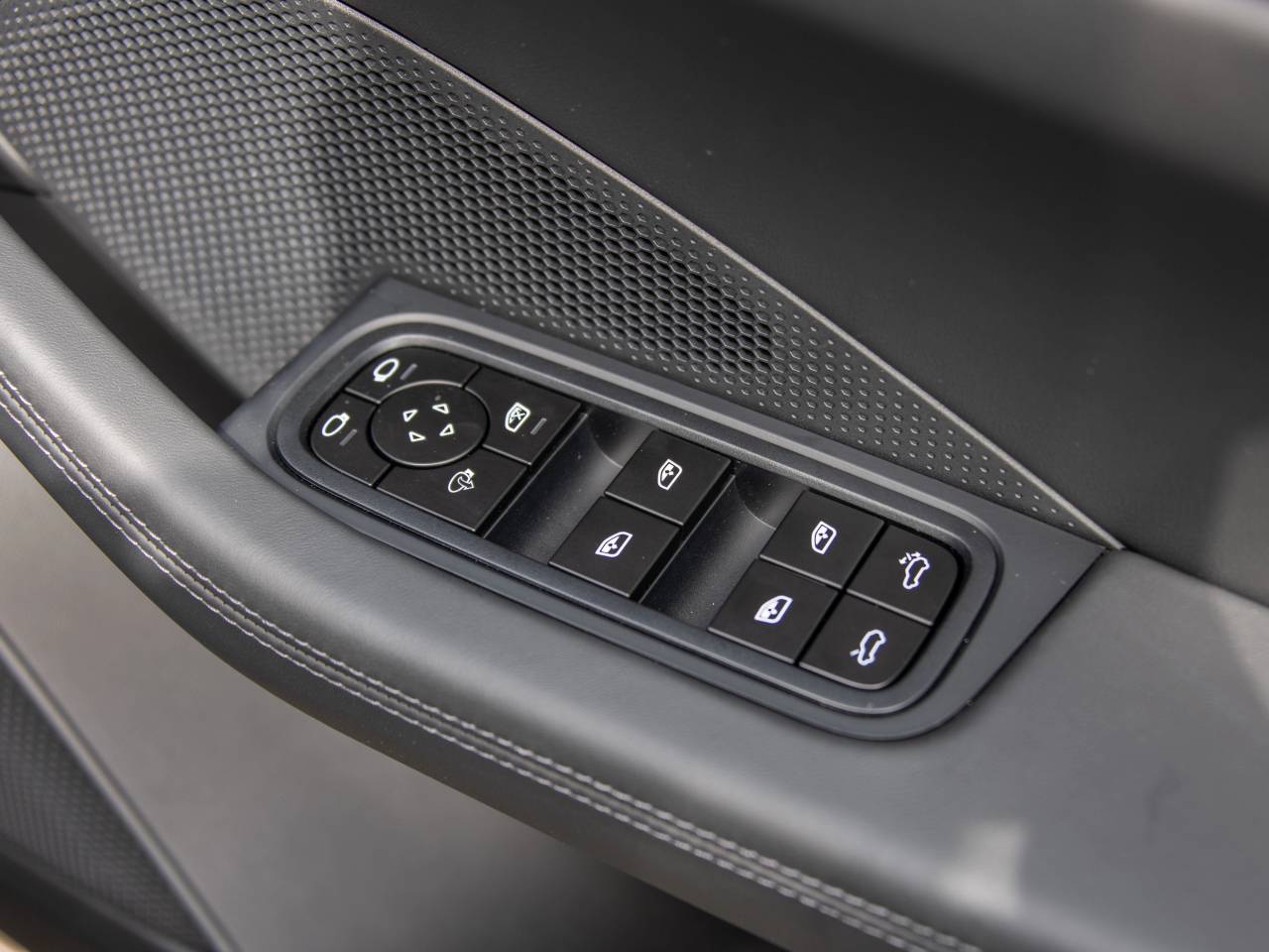 Macan (62) image 35
