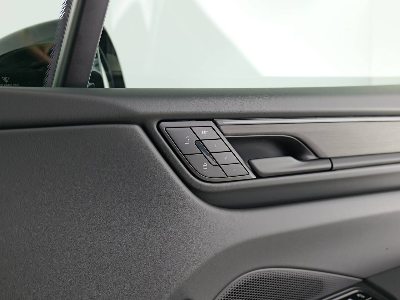 Macan (97) image 36