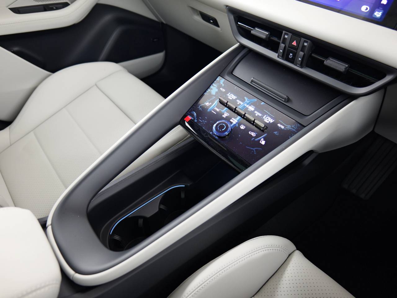 Macan (108) image 29