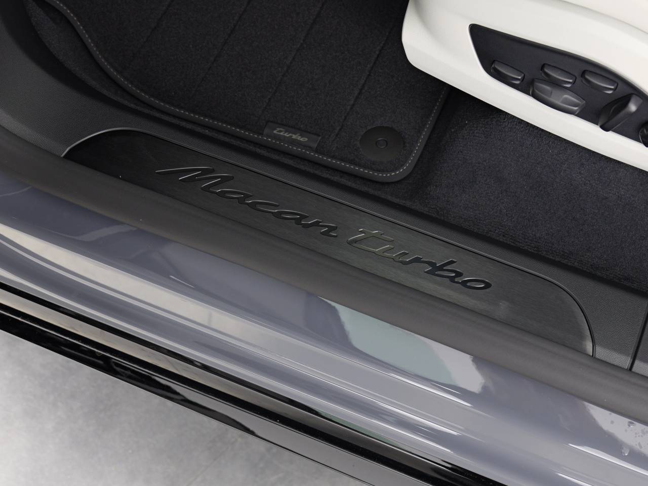 Macan (108) image 37