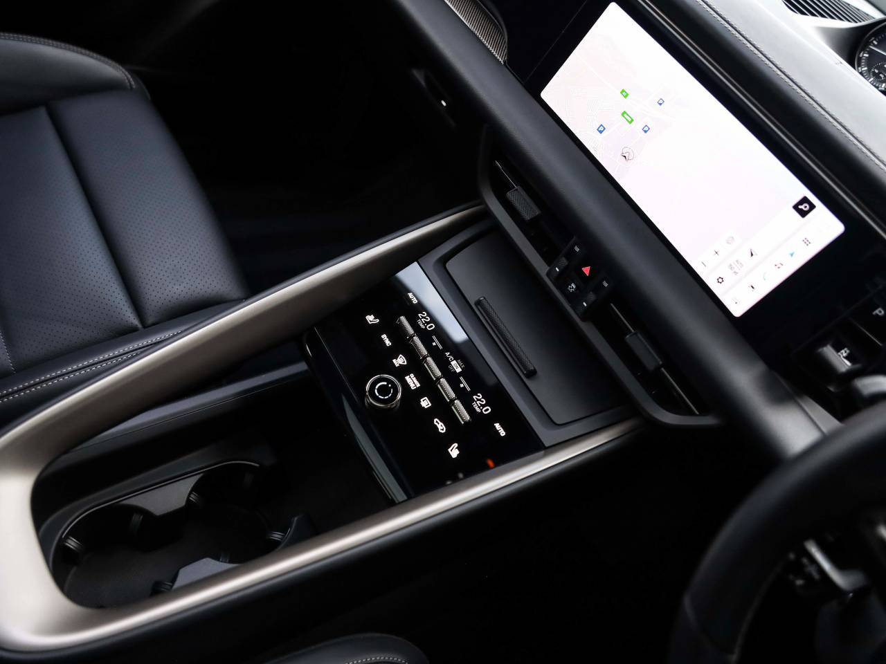 Macan TURBO (1) image 24