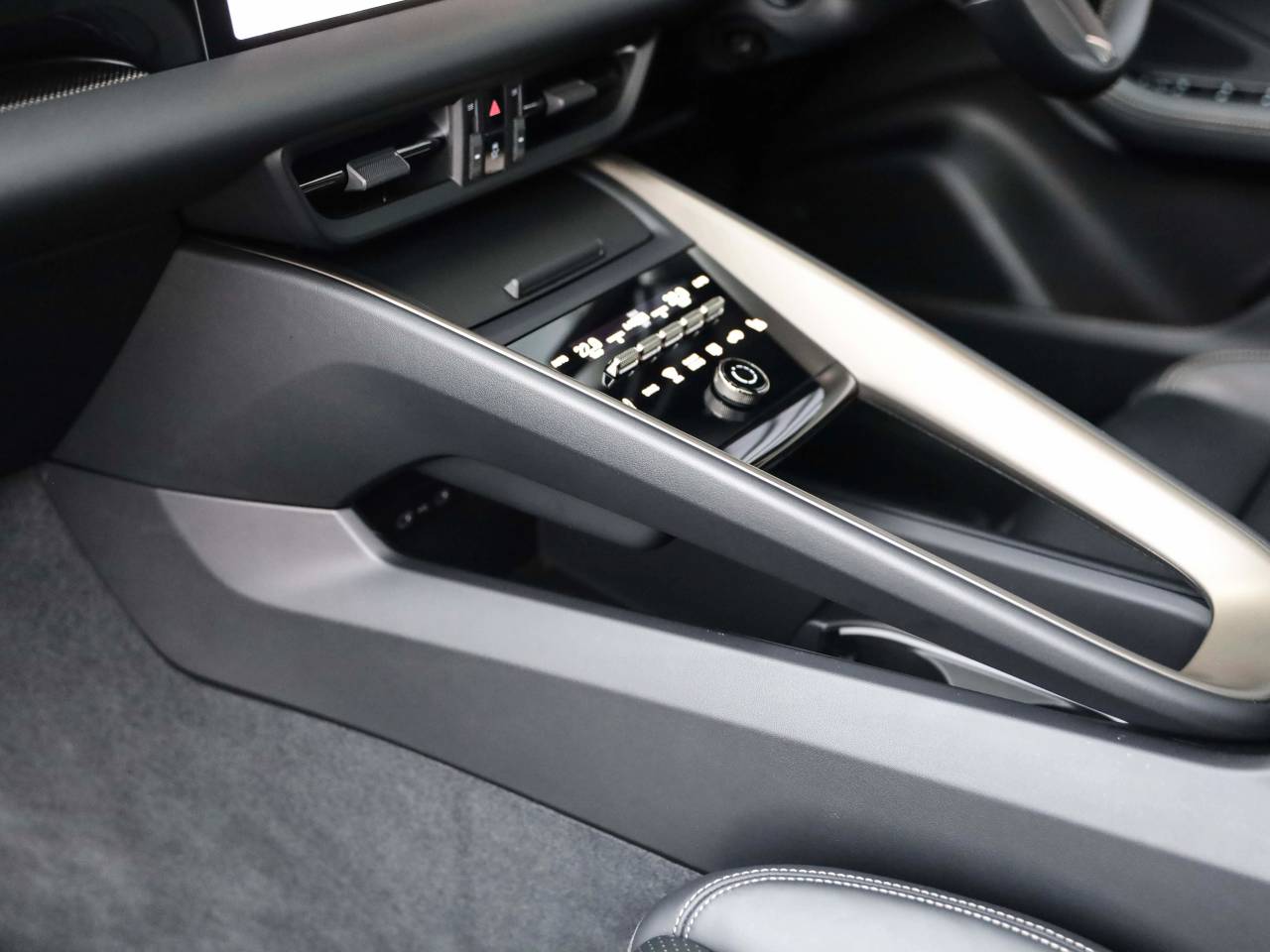 Macan TURBO (1) image 26