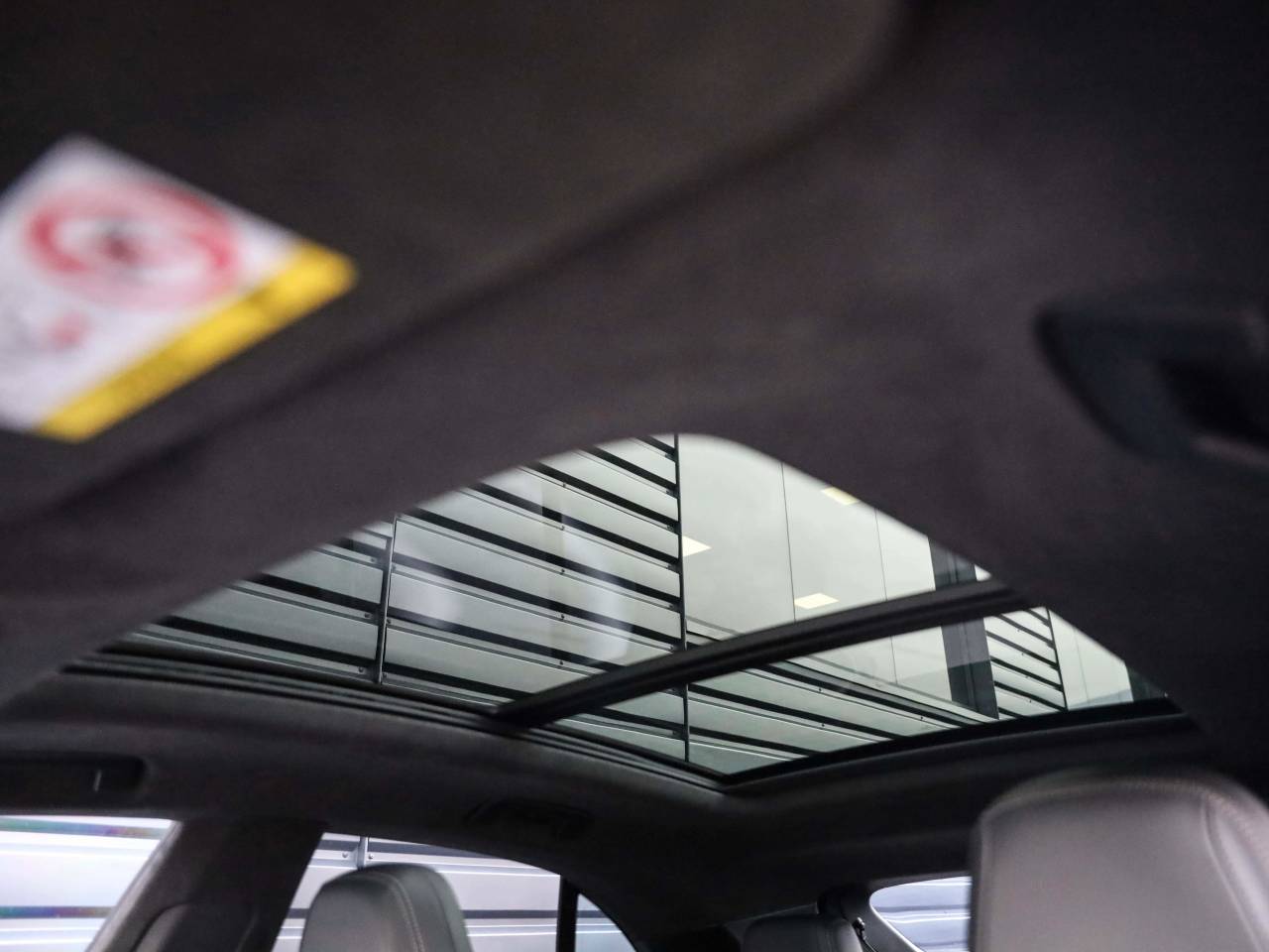 Macan TURBO (1) image 05