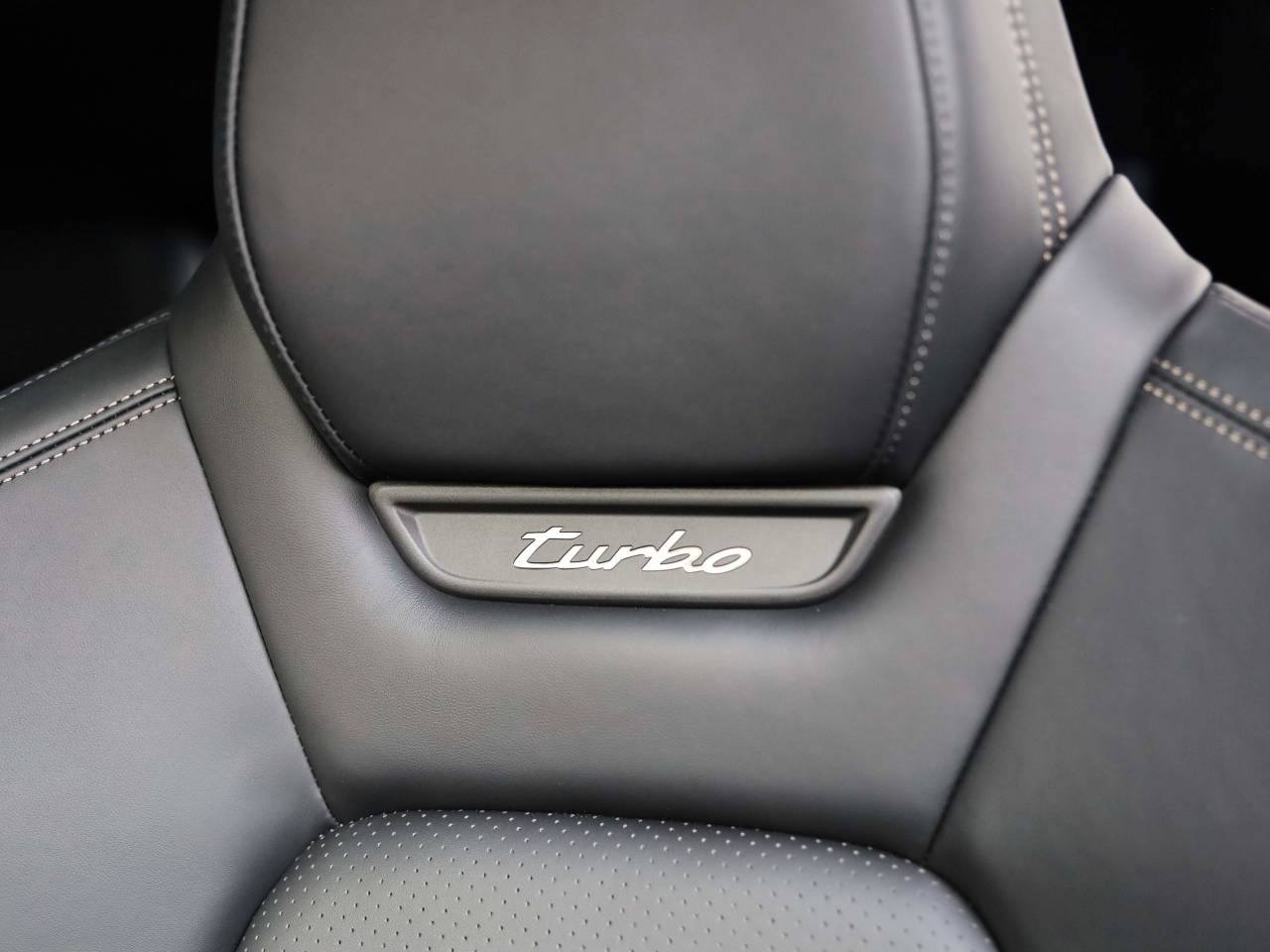 Macan TURBO (1) image 14