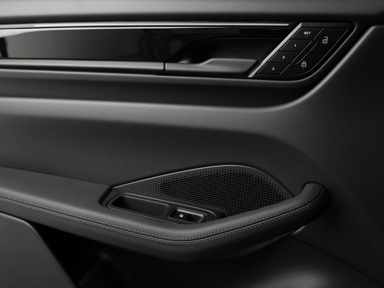 Macan (15) image 30