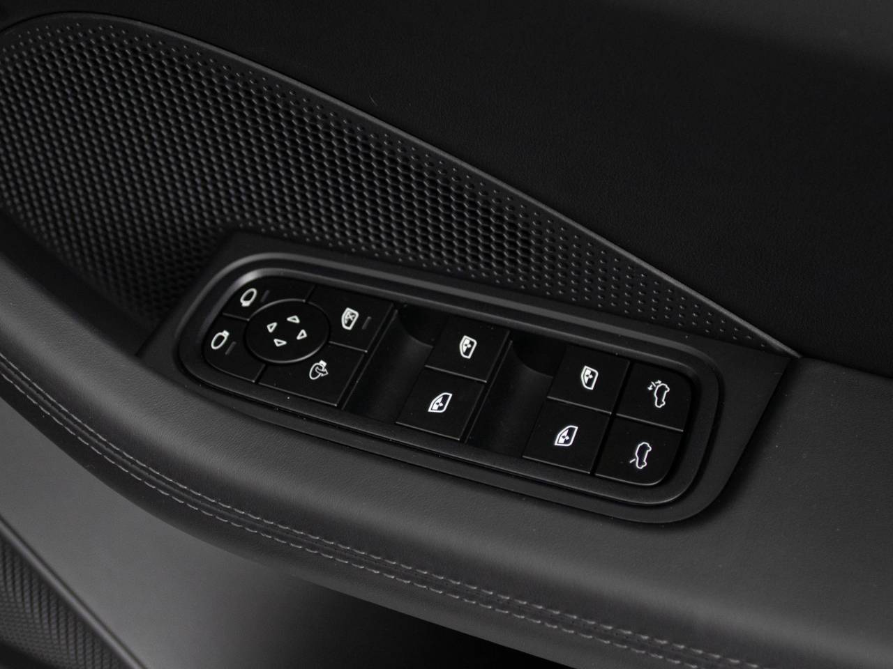 Macan (31) image 37