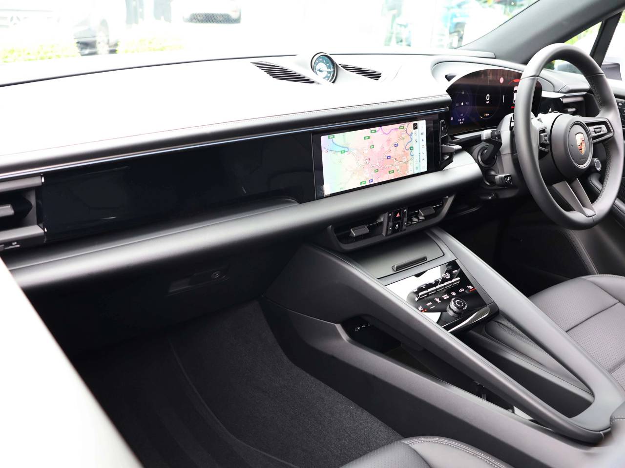 Macan BASE (19) image 15