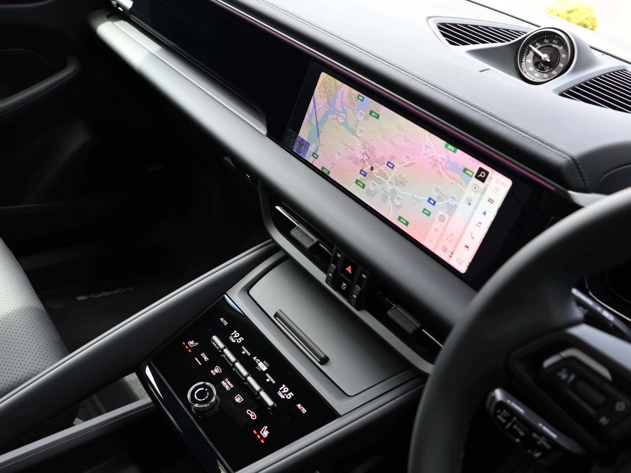 Macan BASE (19) image 16