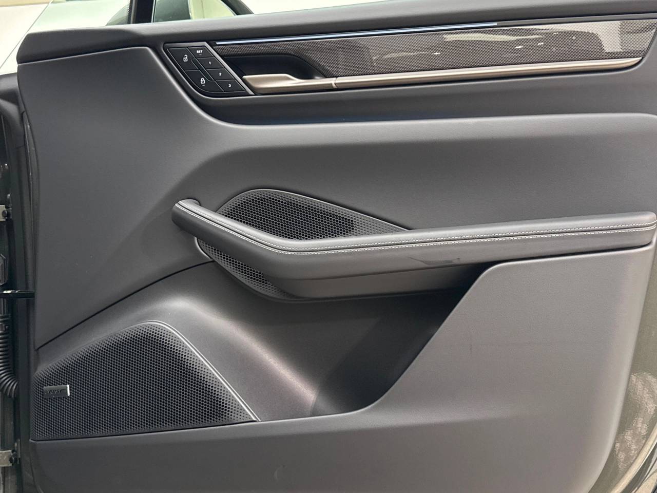 Macan (99) image 18
