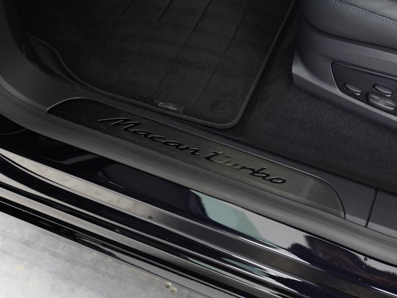 Macan TURBO (5) image 35