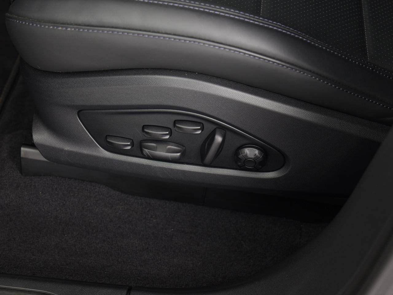 Macan TURBO (4) image 34