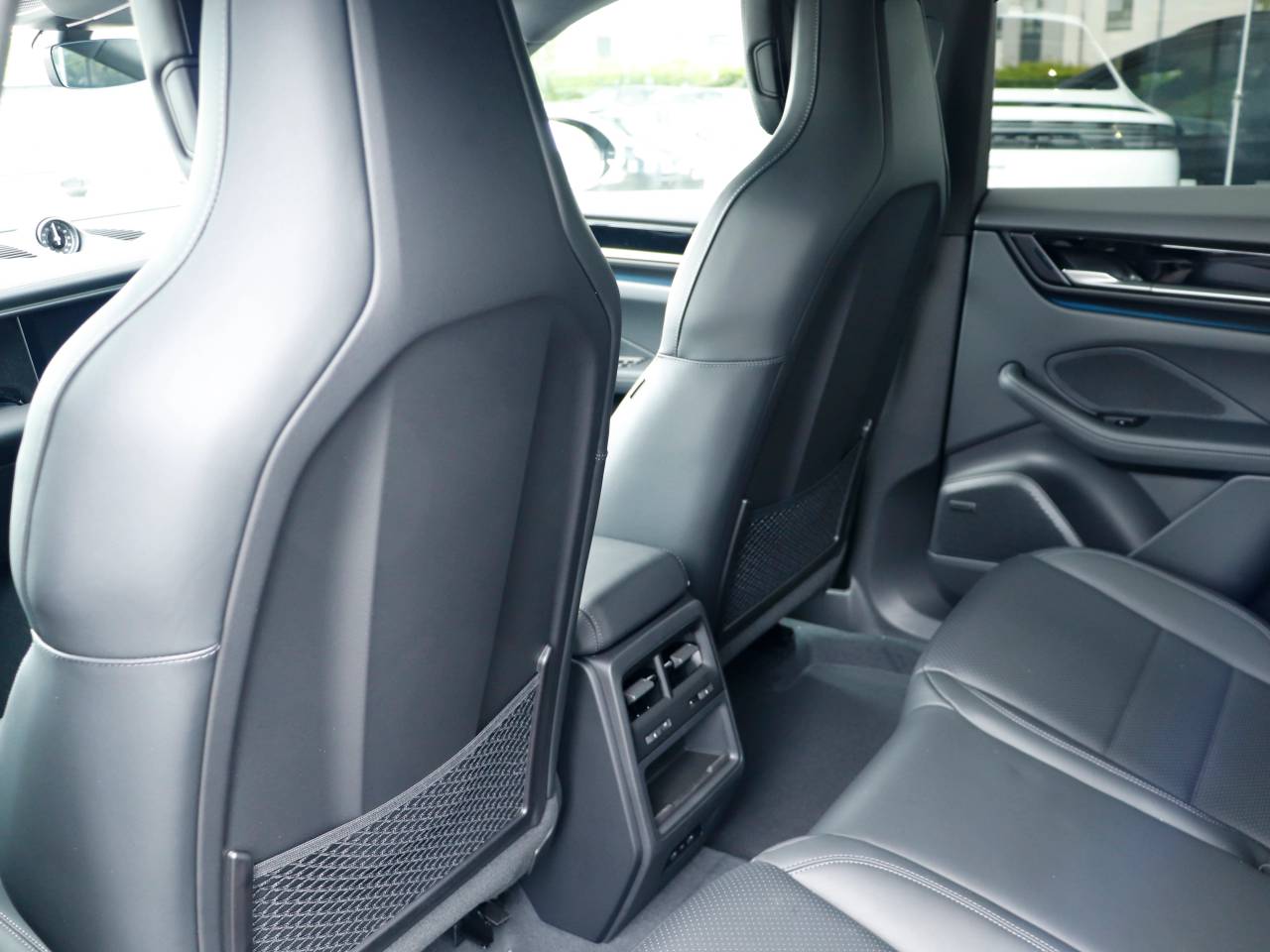 Macan (72) image 25