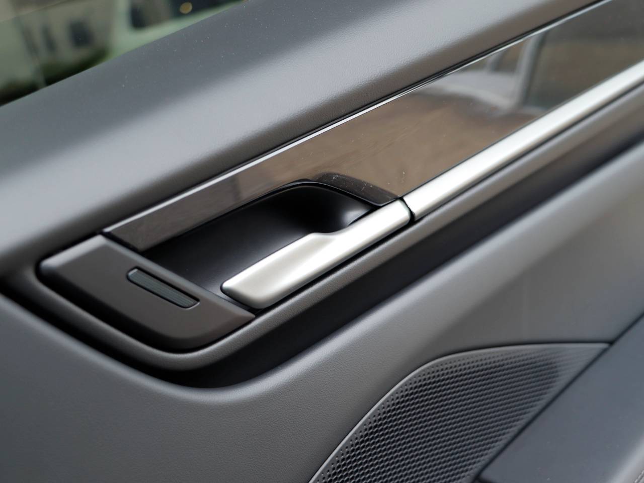 Macan (72) image 24