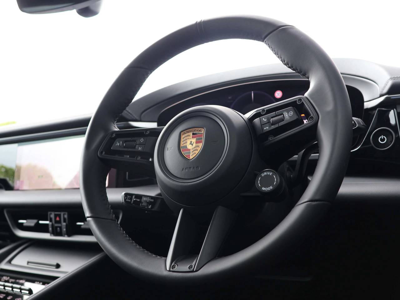 Macan (77) image 14