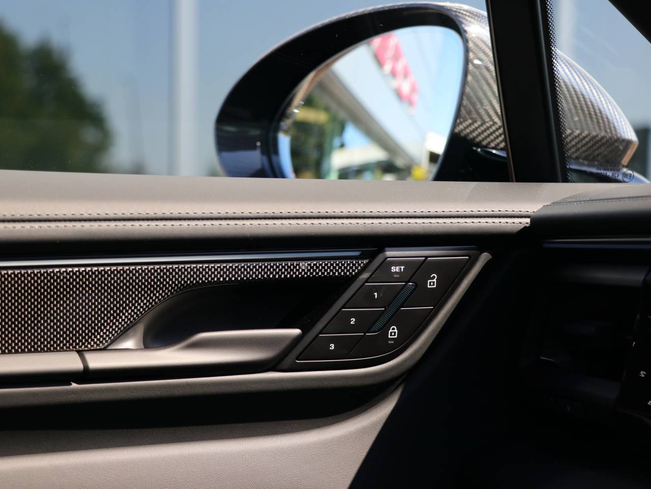 Macan (60) image 32