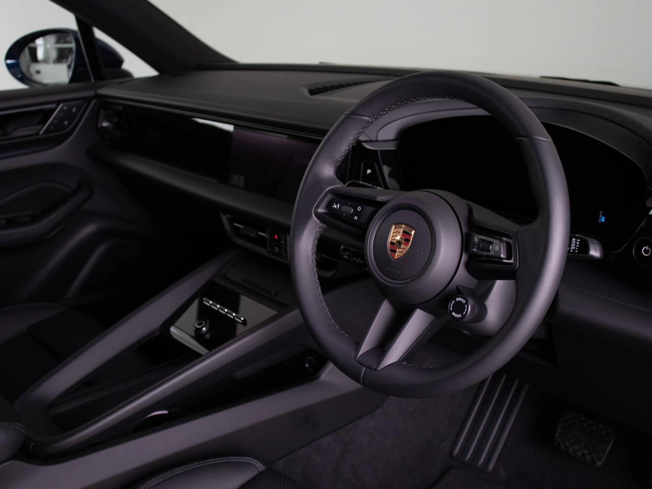 Macan BASE (3) image 07