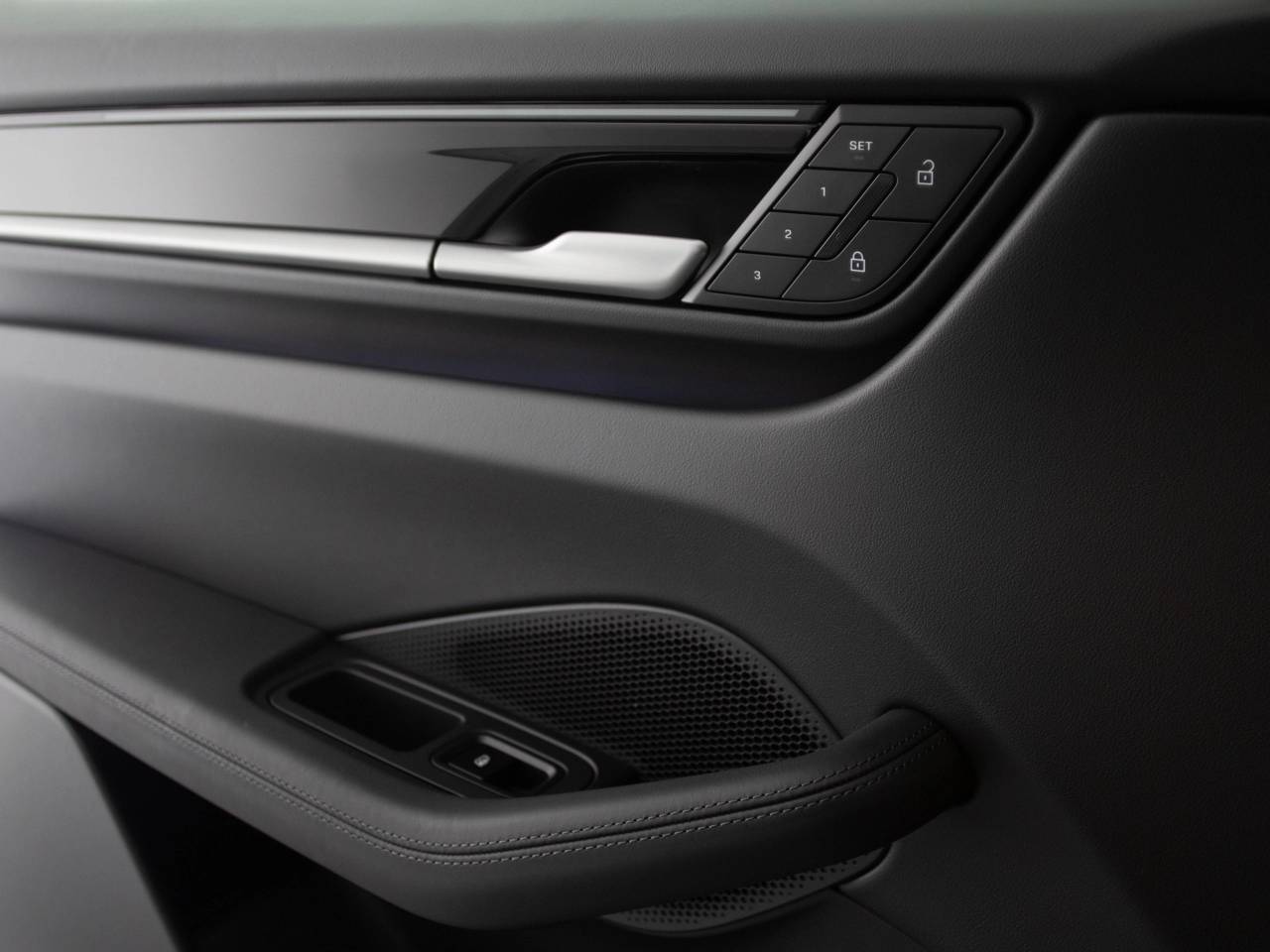 Macan BASE (6) image 31