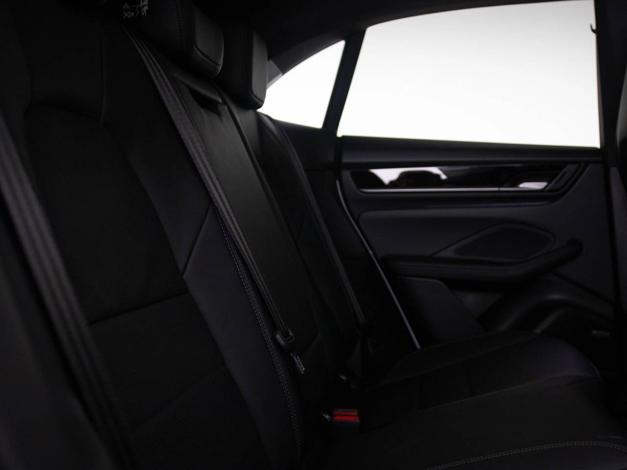 Macan BASE (6) image 36