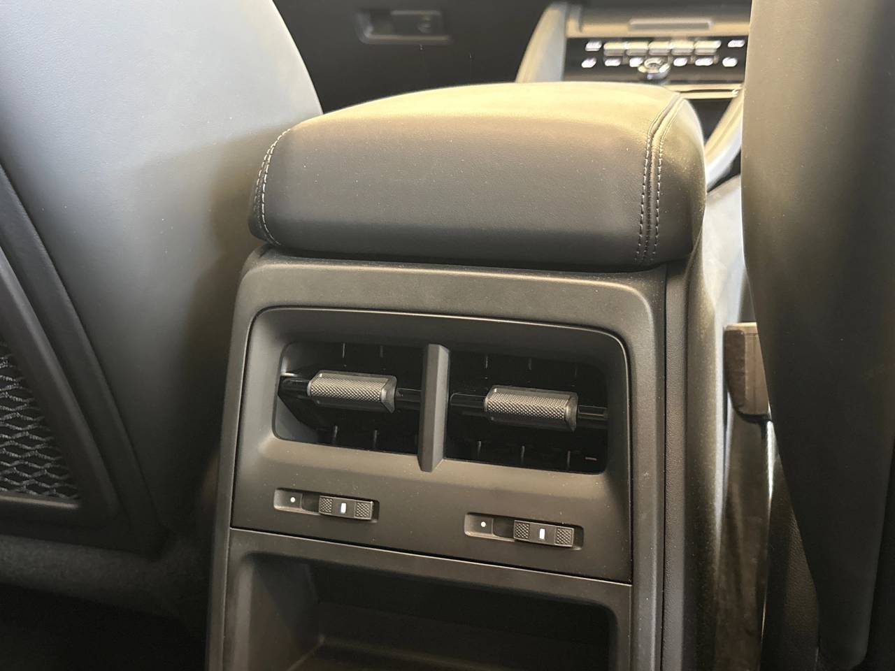Macan 4S (1) image 43