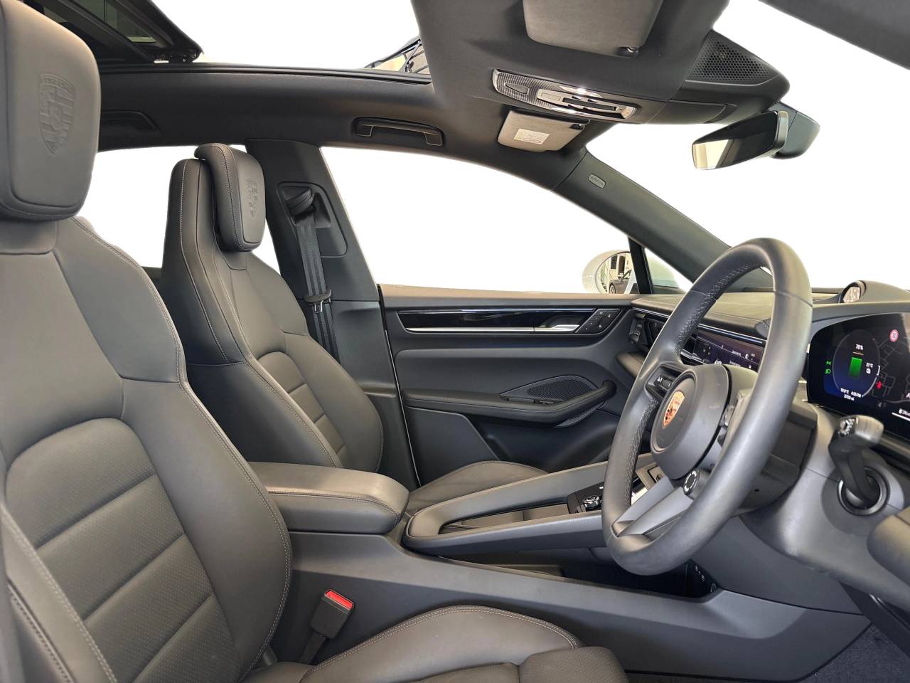 Macan 4S (1) image 23