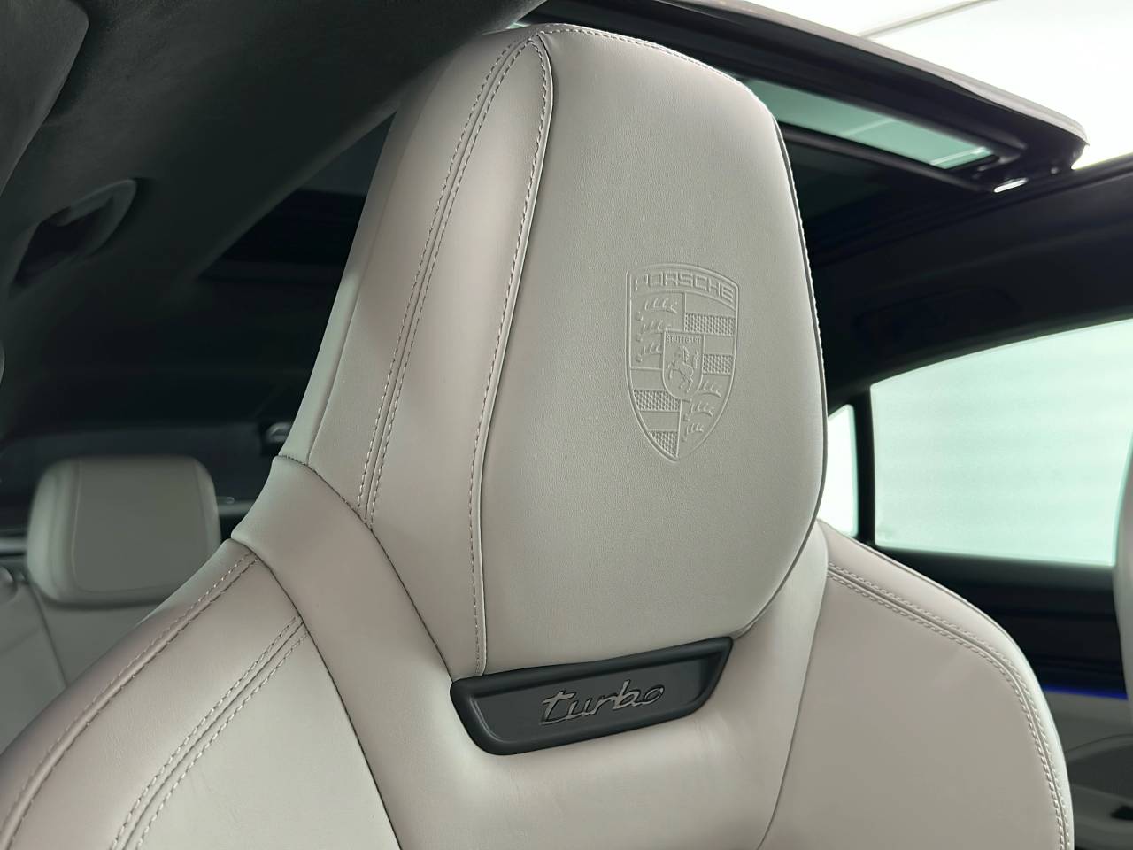 Macan TURBO (10) image 19