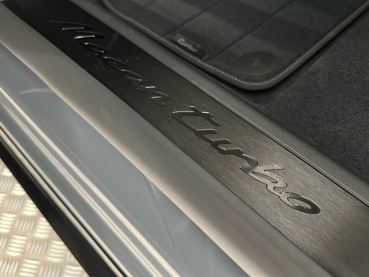 Macan TURBO (10) image 05