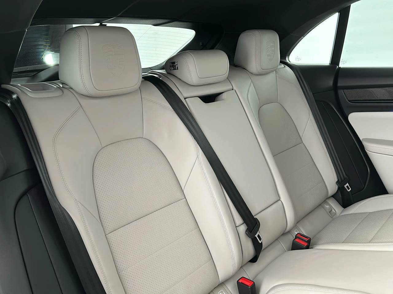 Macan TURBO (10) image 12