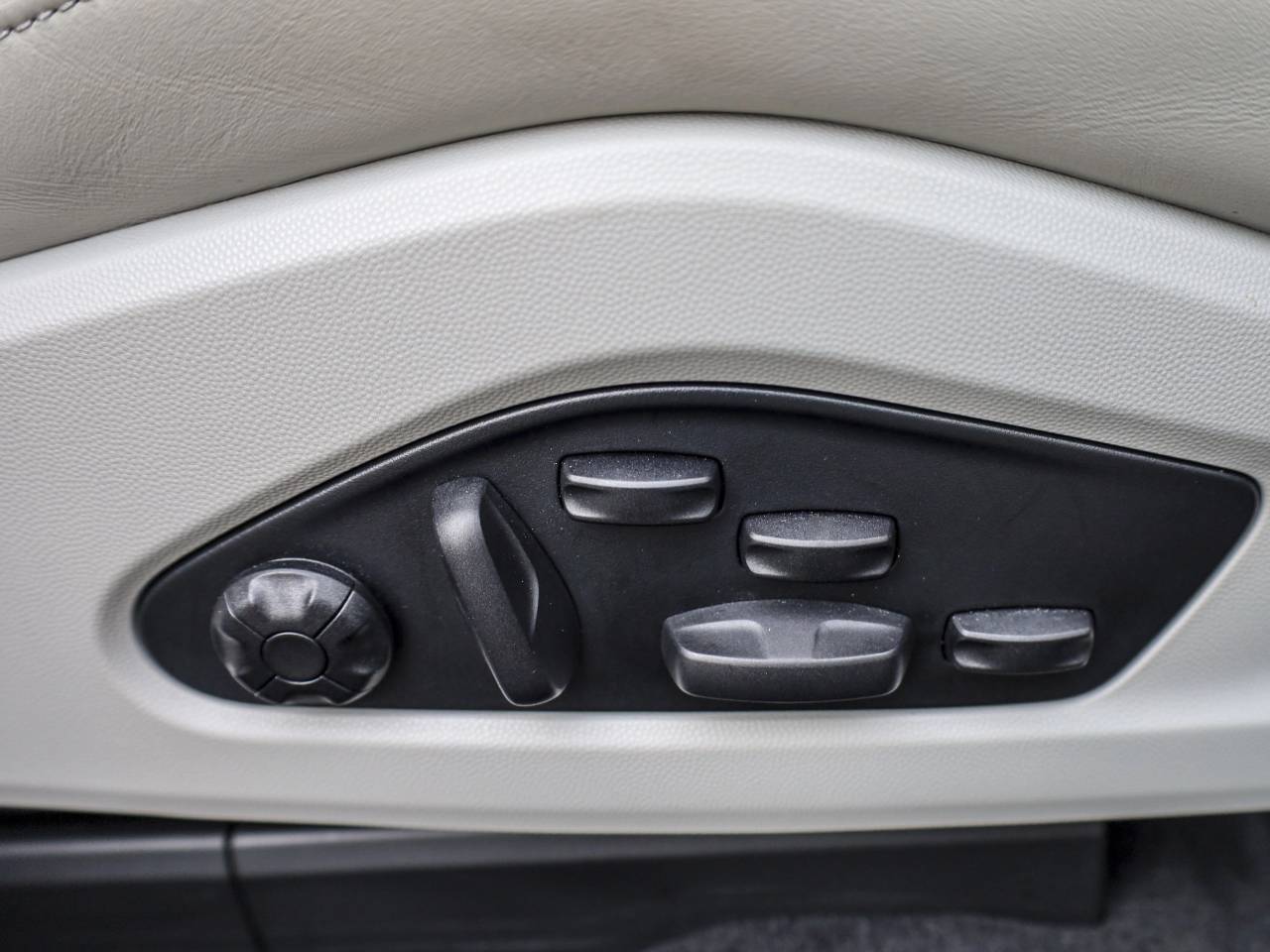 Macan TURBO (7) image 33