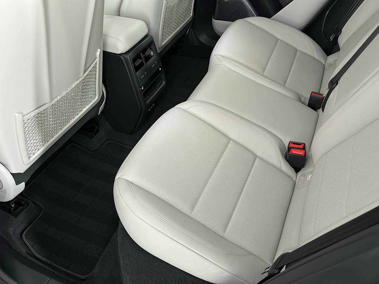 Macan TURBO (10) image 09