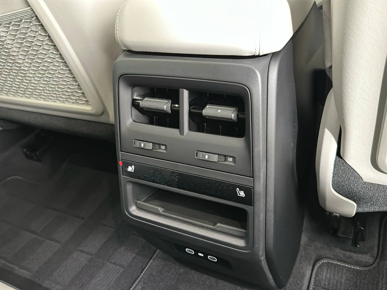 Macan TURBO (10) image 16