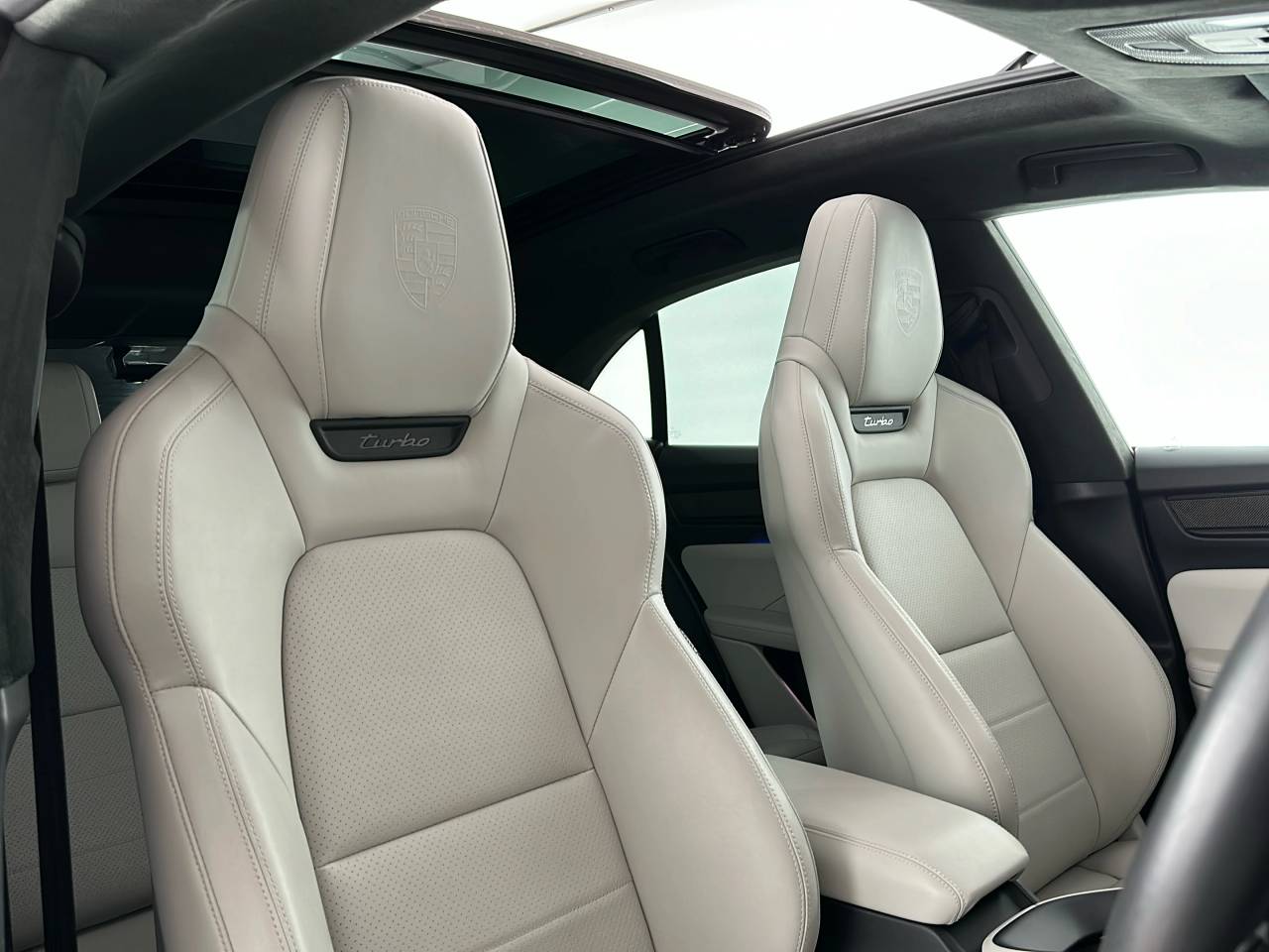 Macan TURBO (10) image 18