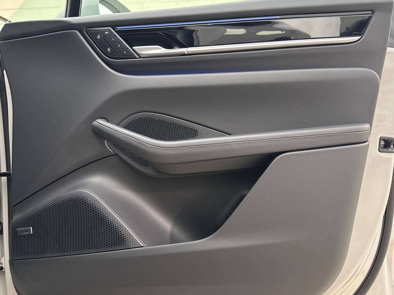 Macan (98) image 18