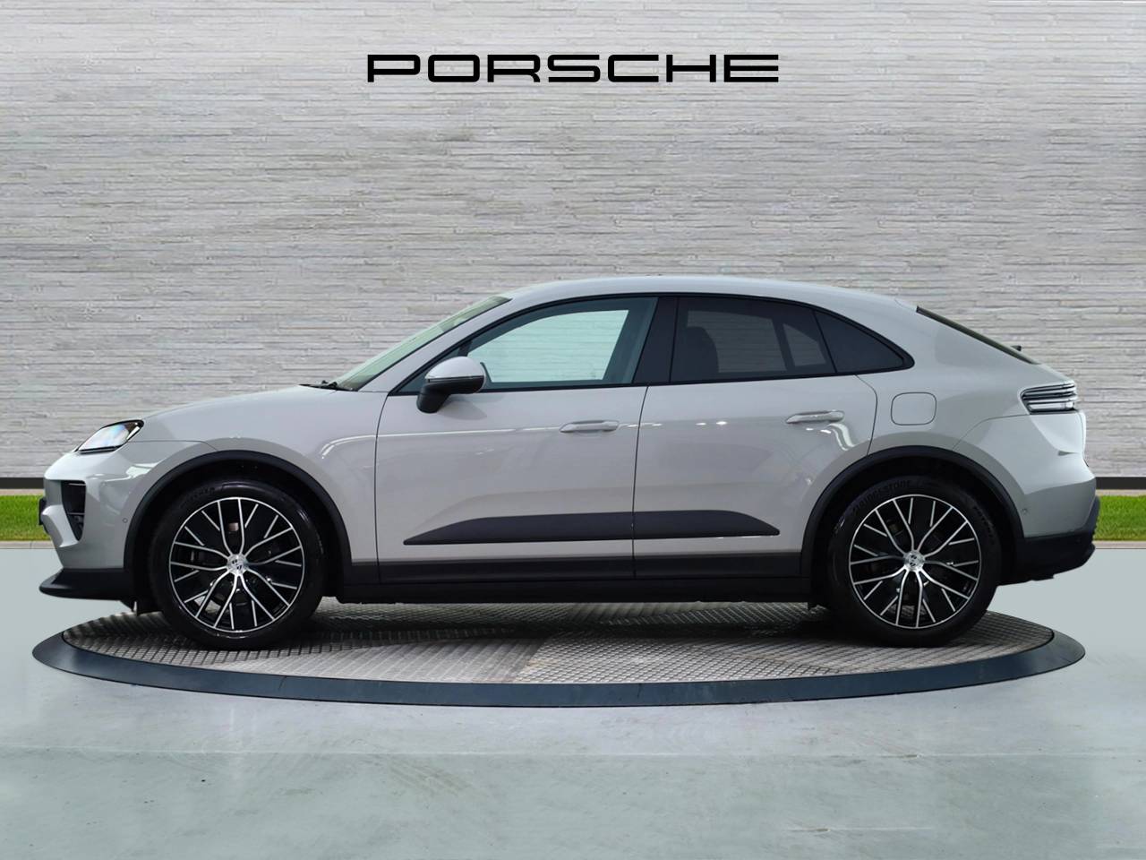 Macan (98) image 06