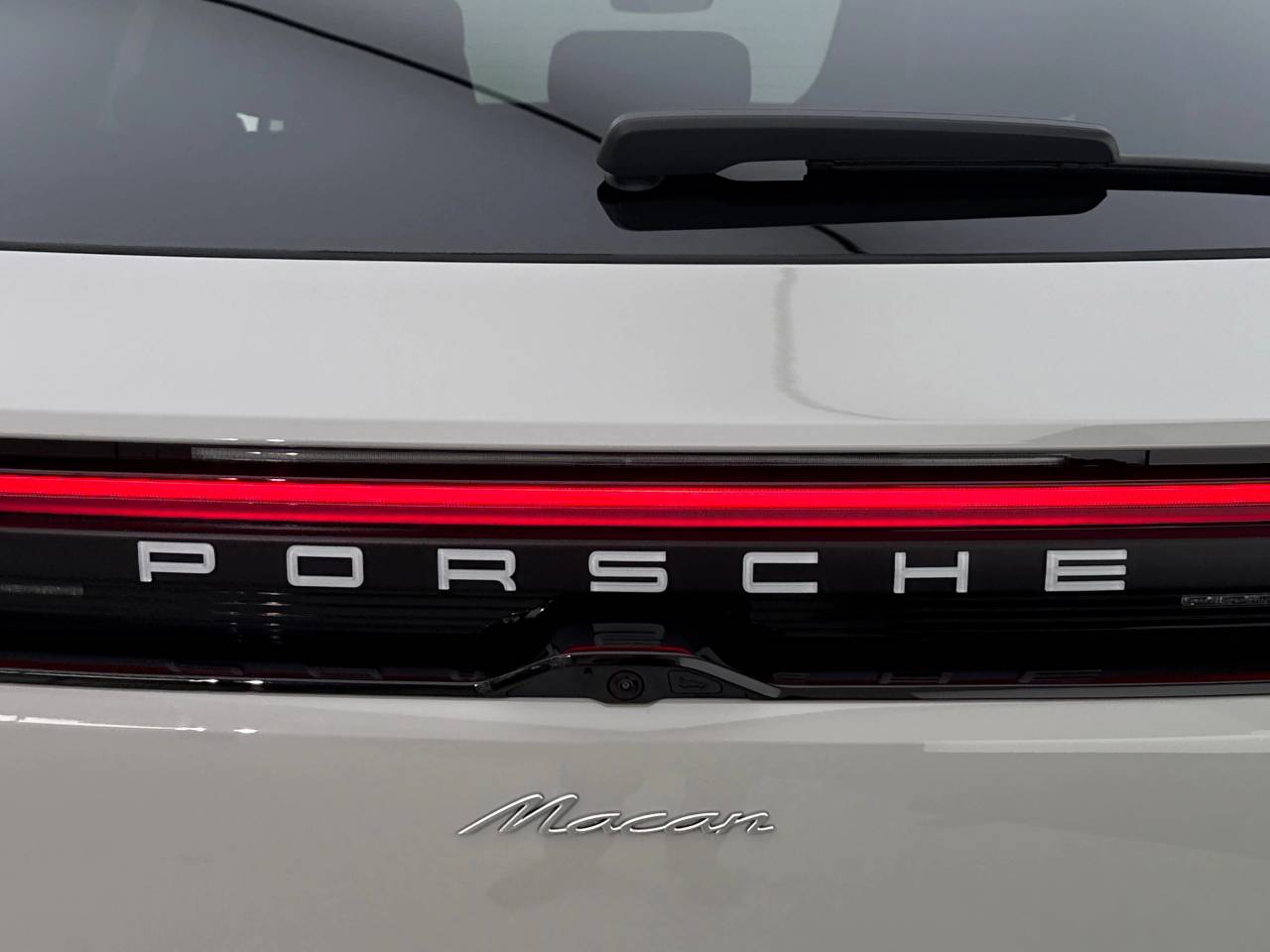 Macan (98) image 15