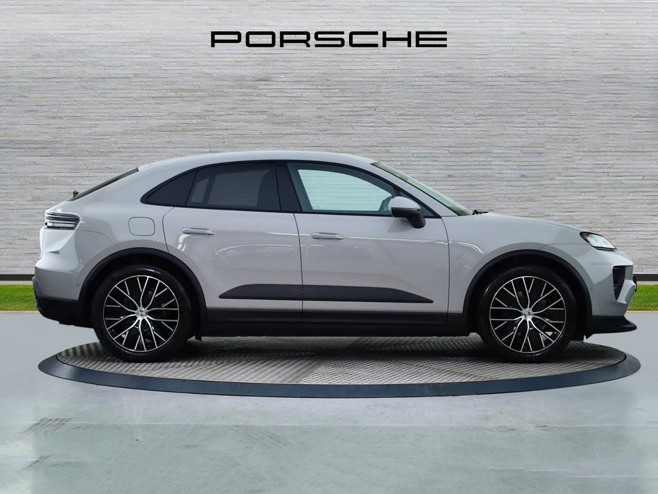 Macan (98) image 10