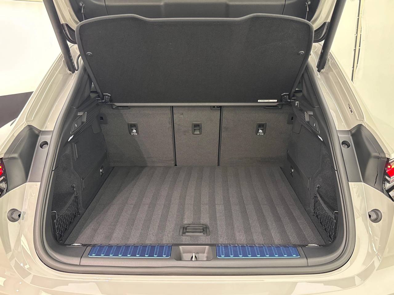 Macan (98) image 16