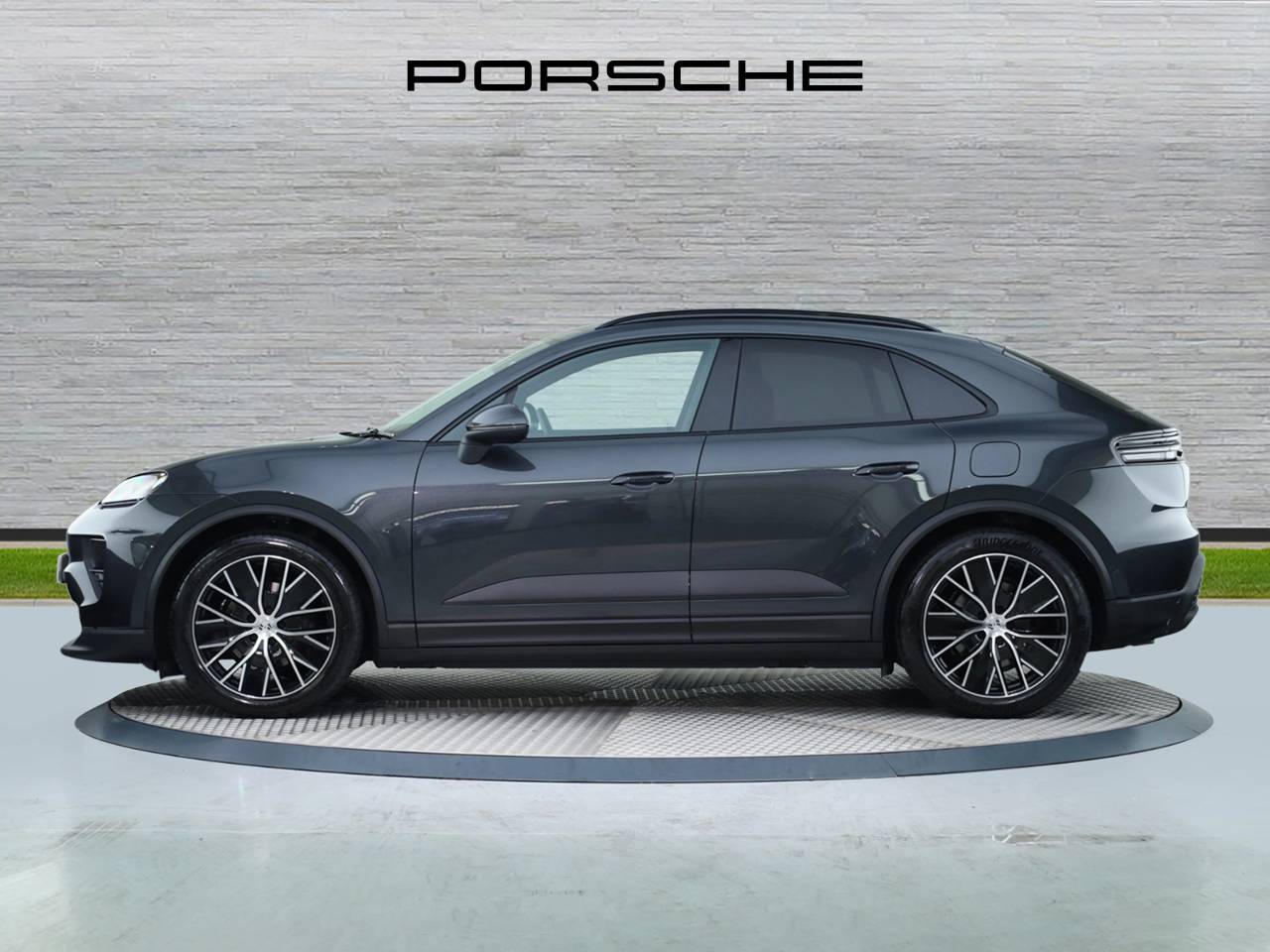 Macan BASE (10) image 06