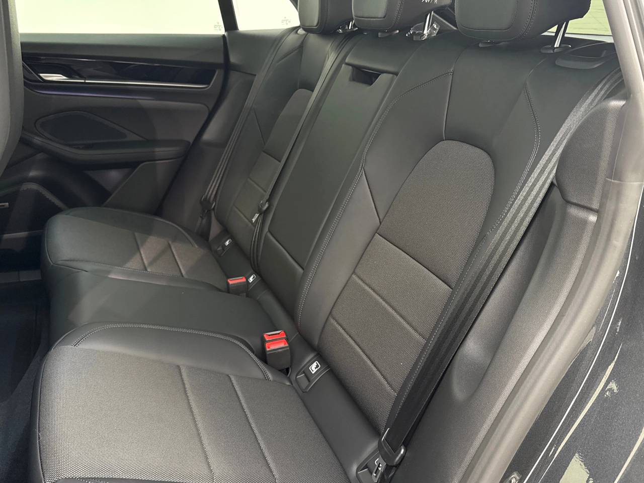 Macan BASE (10) image 33