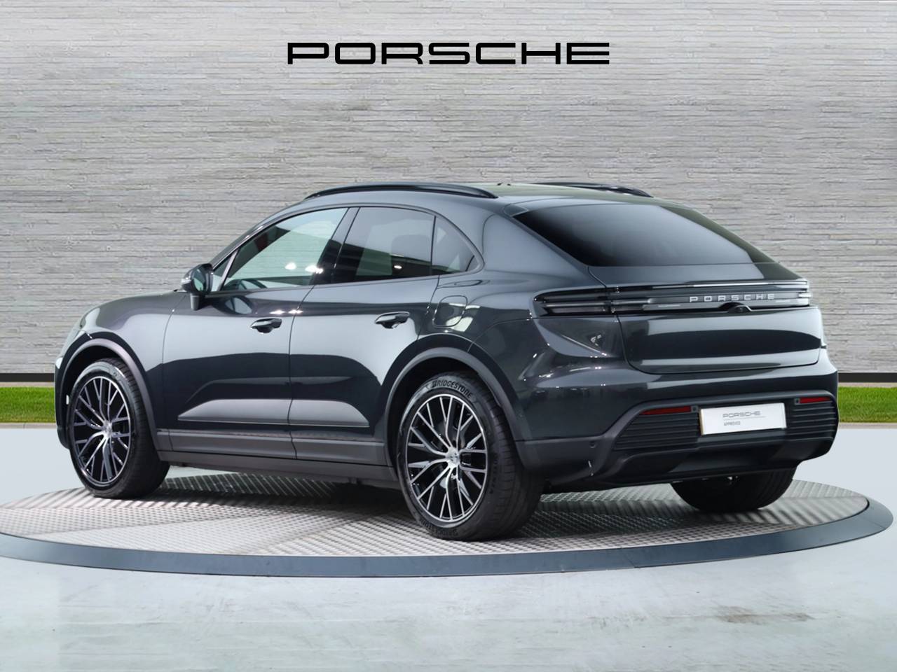 Macan BASE (10) image 07