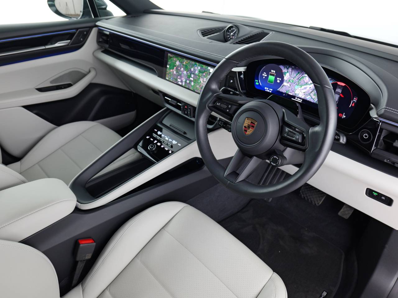 Macan BASE (12) image 04