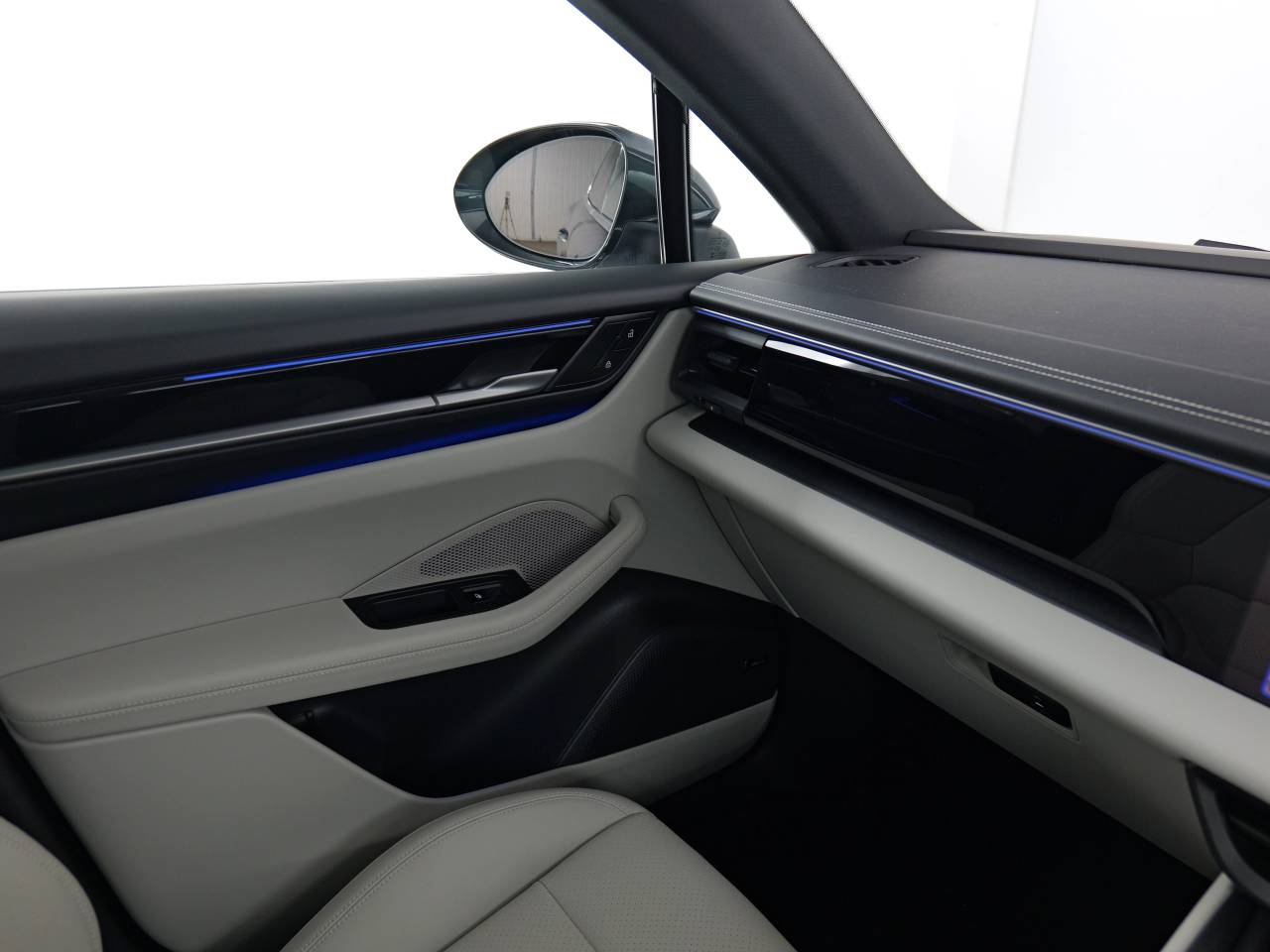 Macan BASE (12) image 20